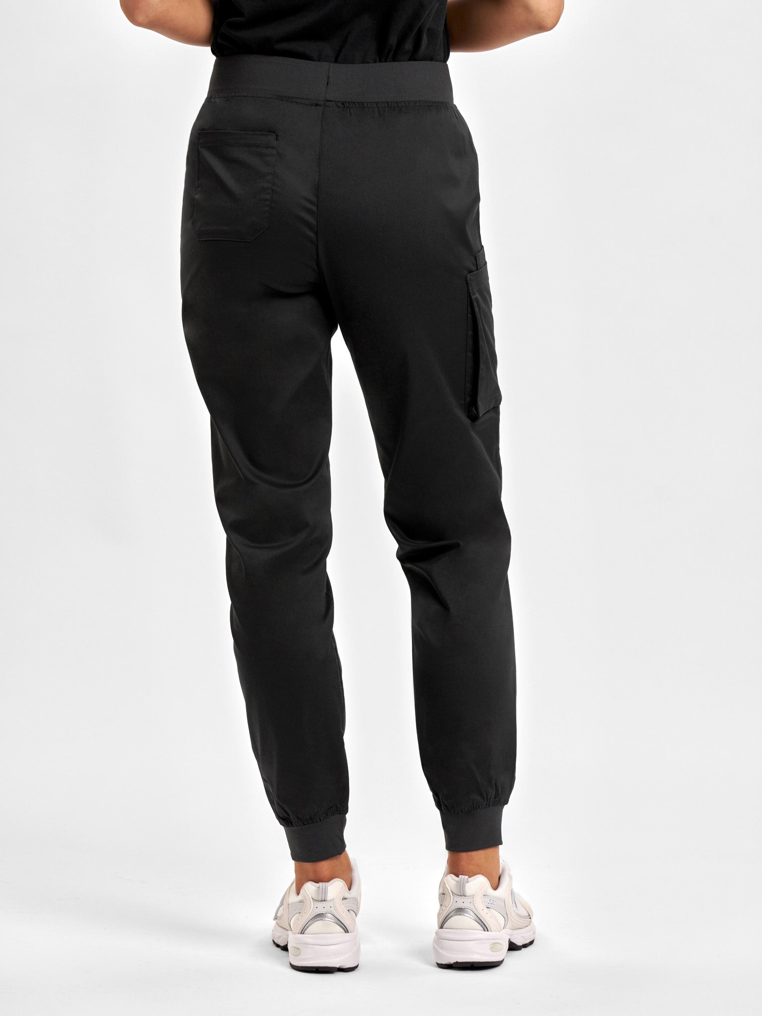 Riley Womens Slim Leg Jogger Scrub Pant