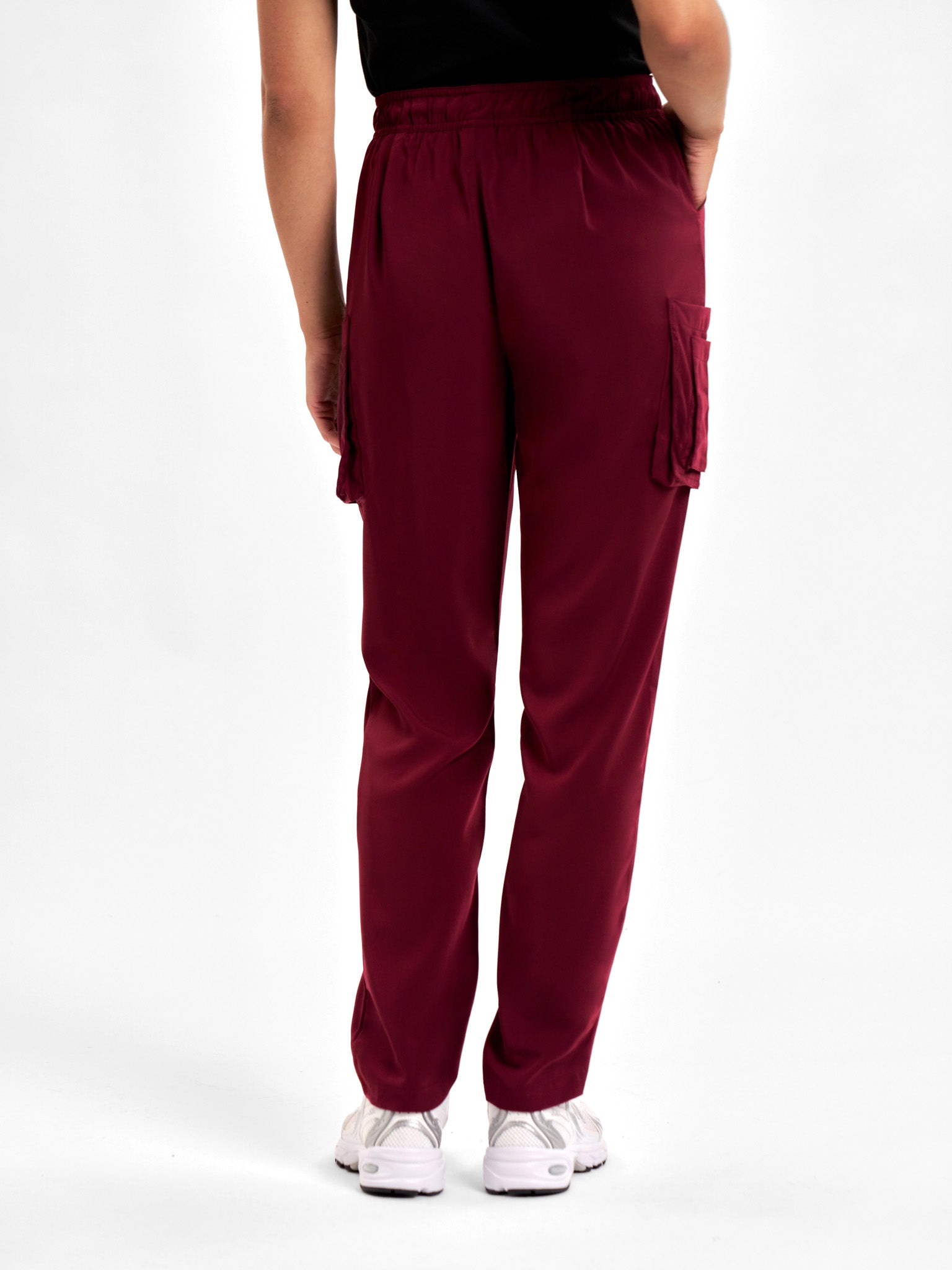 Avery Womens Slim Leg Scrub Pant